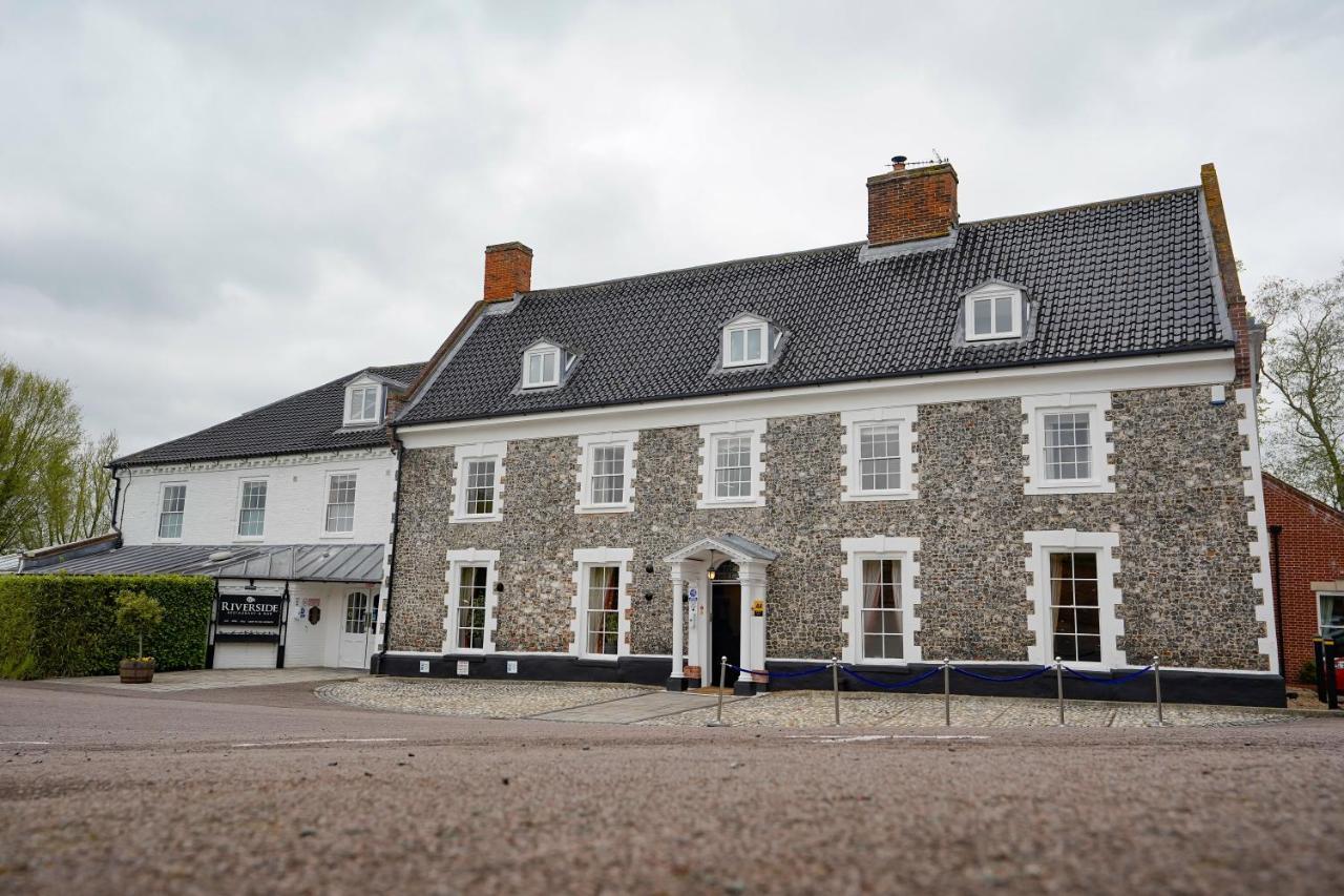 Waveney House Hotel Бекклс Екстер'єр фото