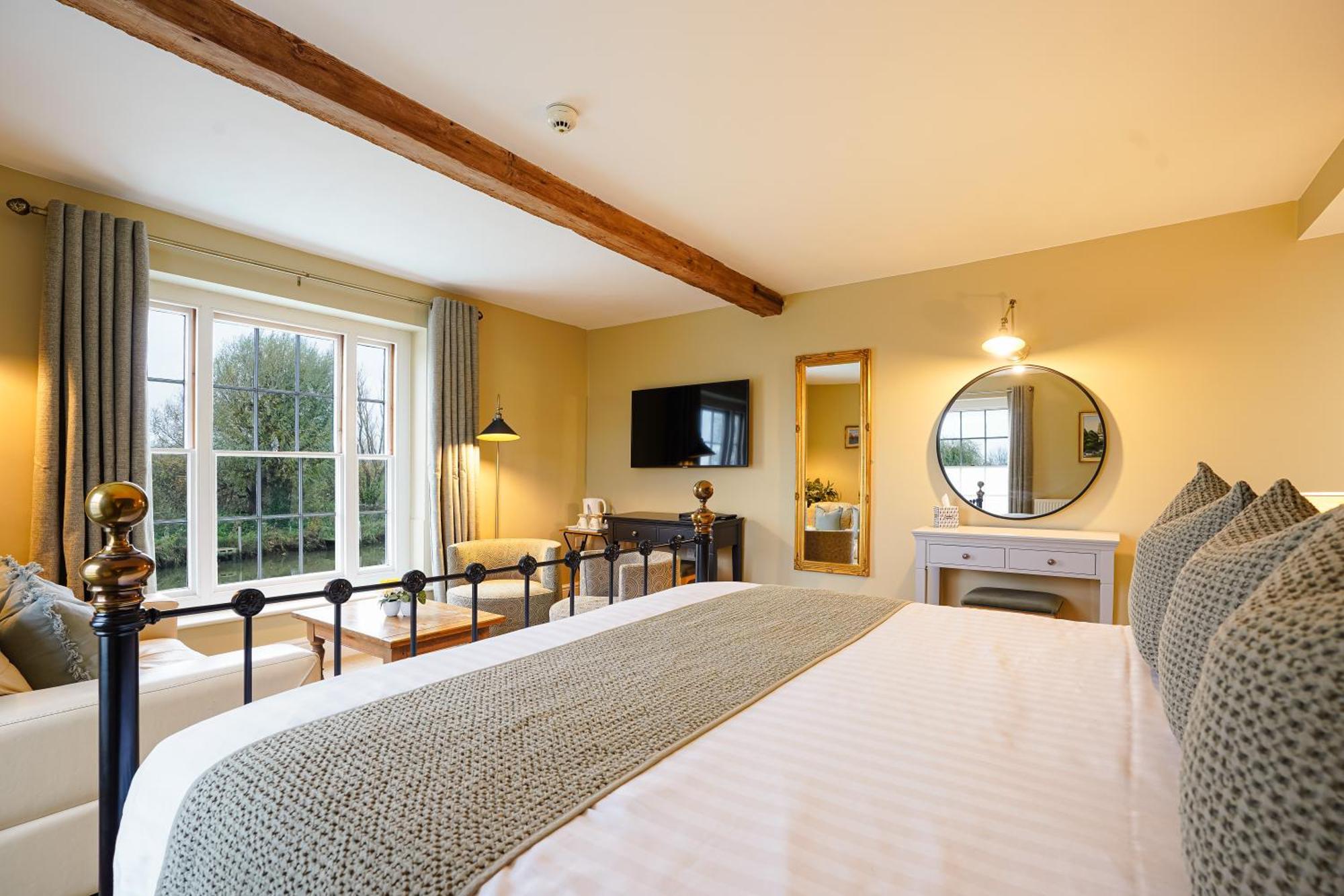 Waveney House Hotel Бекклс Екстер'єр фото