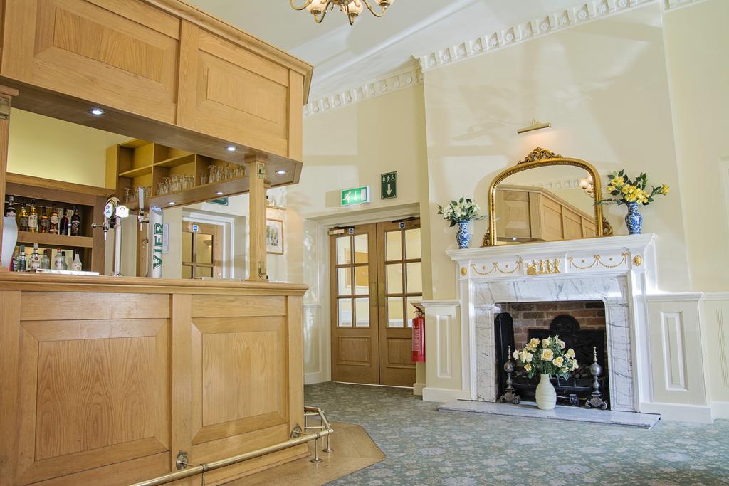 Waveney House Hotel Бекклс Екстер'єр фото