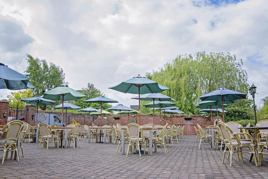 Waveney House Hotel Бекклс Екстер'єр фото